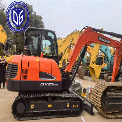 सुरक्षित और स्थिर DX60 प्रयुक्त Doosan 6 टन खुदाई मशीन पूर्ण उन्नयन के साथ प्रयुक्त मिनी