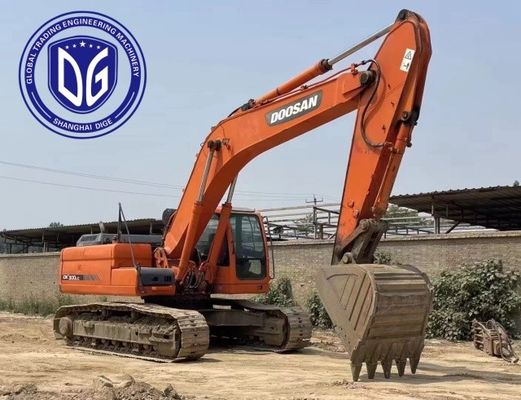 समय और श्रम की बचत DX300LC 30t अत्यधिक टिकाऊ के साथ प्रयुक्त Doosan खुदाई मशीन