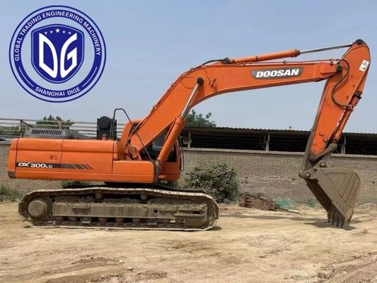 समय और श्रम की बचत DX300LC 30t अत्यधिक टिकाऊ के साथ प्रयुक्त Doosan खुदाई मशीन