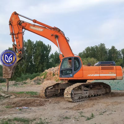 उच्च गुणवत्ता के साथ प्रयुक्त Doosan DX500 50t क्रॉलर खुदाई निर्माण उपकरण