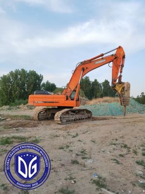 खुदाई पर सटीक नियंत्रण के साथ प्रयुक्त Doosan DX500LC 50 टन खुदाई मशीन