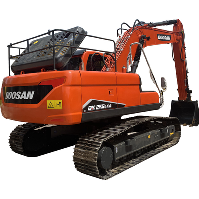 किफायती Doosan DX225 उत्खनन क्रॉलर चलती प्रकार उत्कृष्ट स्थिति
