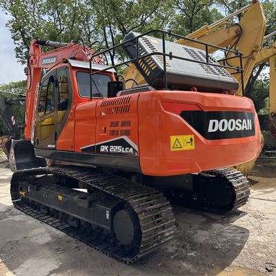 किफायती Doosan DX225 उत्खनन क्रॉलर चलती प्रकार उत्कृष्ट स्थिति